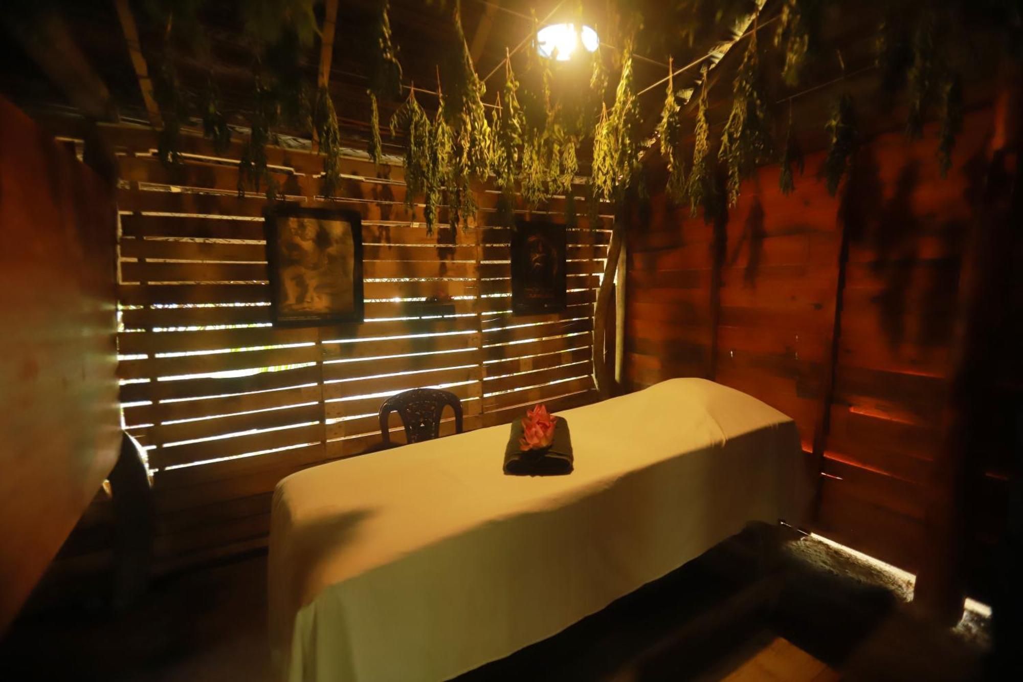 Dinna Nature Hostel Szigirija Kültér fotó