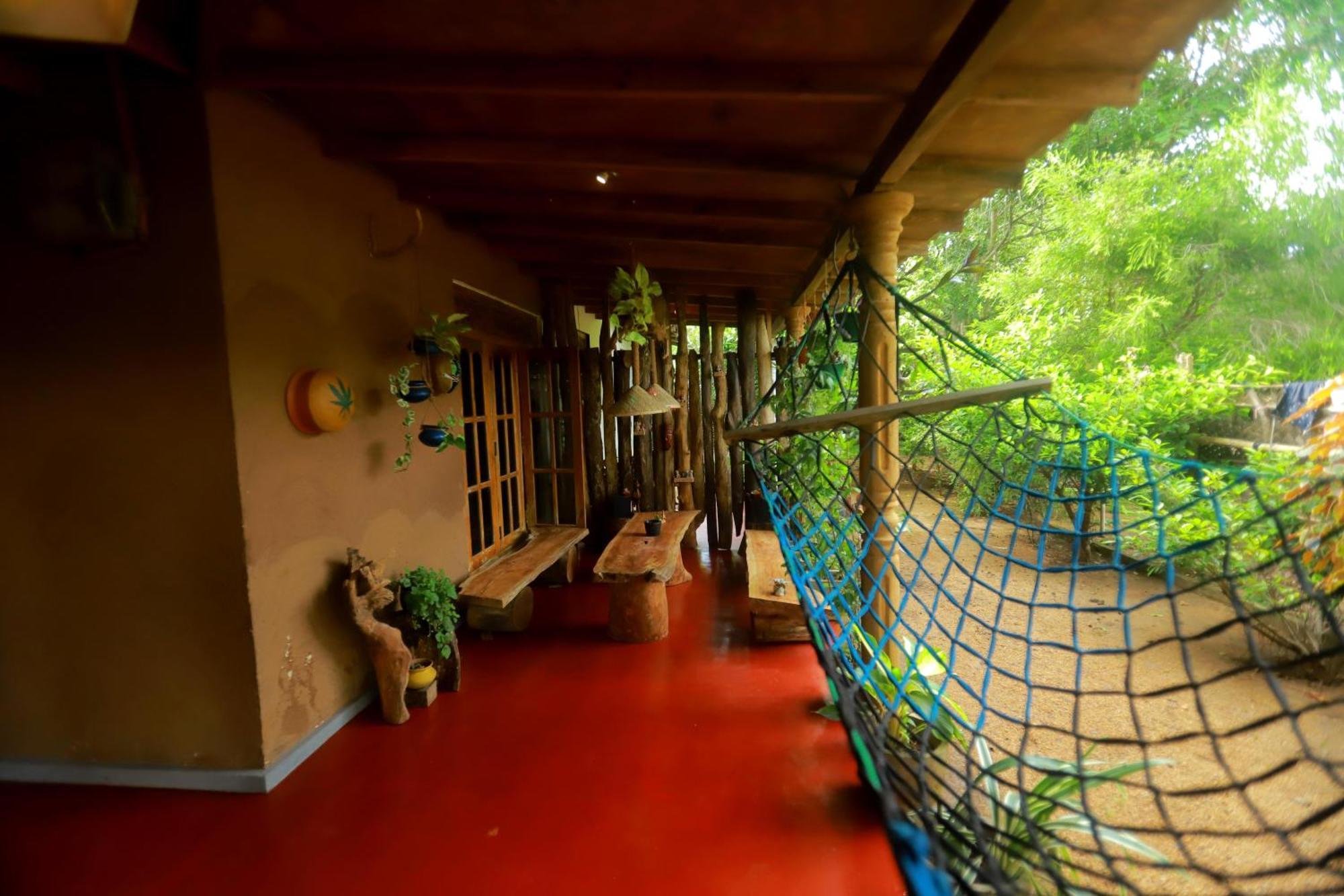 Dinna Nature Hostel Szigirija Kültér fotó
