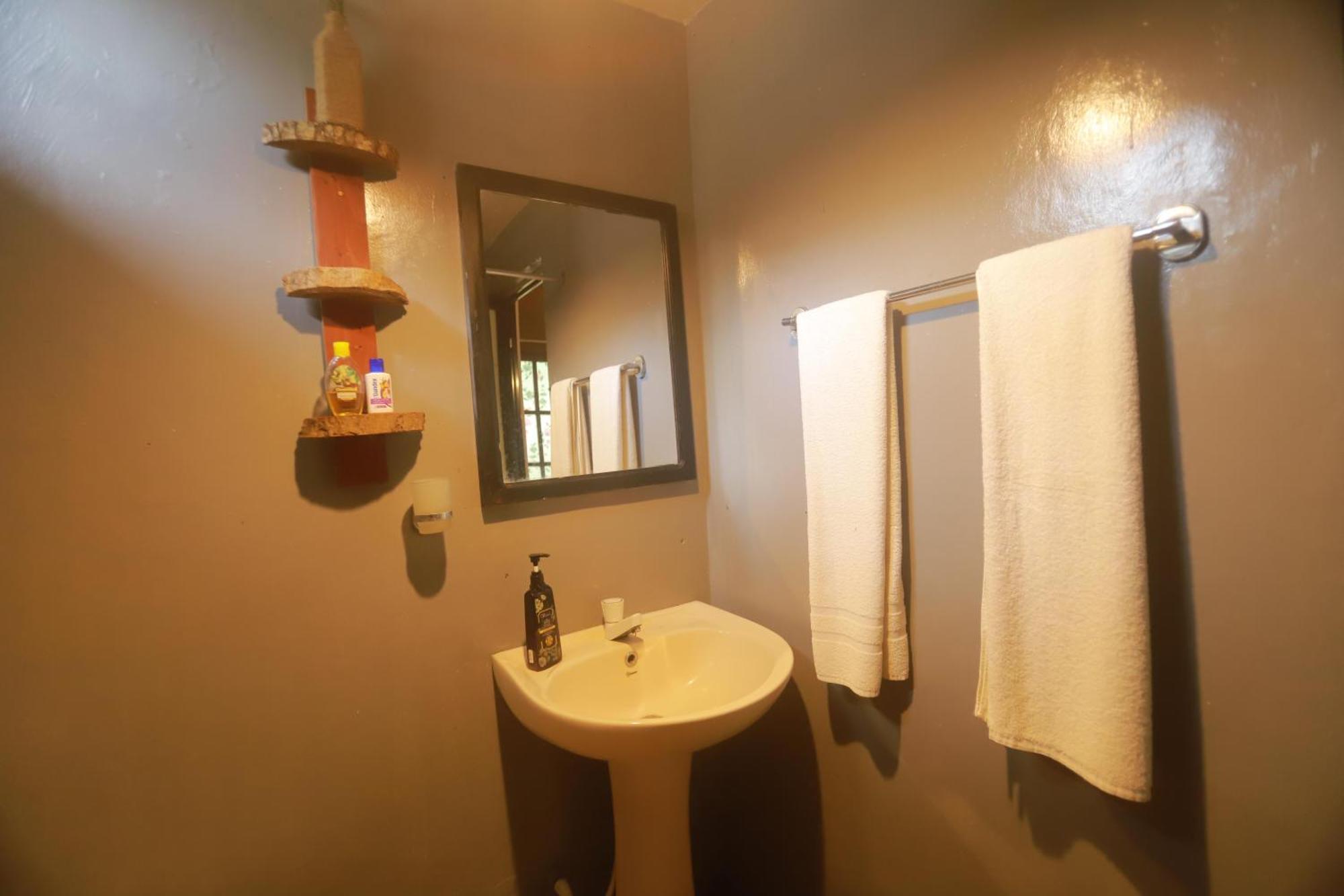 Dinna Nature Hostel Szigirija Kültér fotó